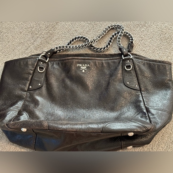 Authentic Prada tote/carryall - Picture 14 of 14